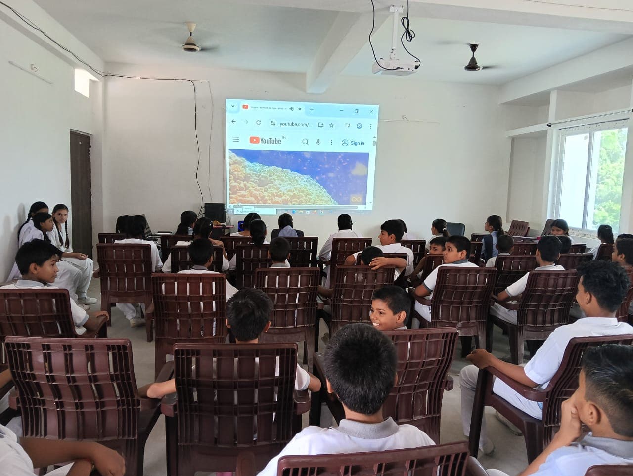 Smart classroom with projector